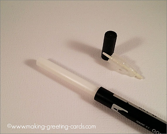 Refilling the blender pen with the homemade blender pen fluid blender pen fluid recipe