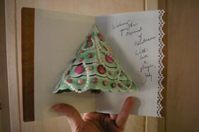 A Pop Up Christmas Tree!